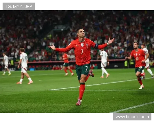 C罗在本场比赛中表现出色斩获1球并贡献2次解围传球成功率达到100